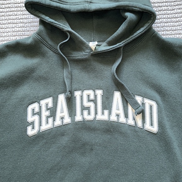 Sea Island dark green embroidery hoodie size LARGE - Picture 2 of 6